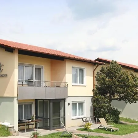 Ferienwohnung Rhoenchalet Und Tbund Fladungen Exterior photo